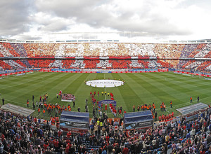 Liga 2013-14. Atlético de Madrid - Athletic. Espectacular tifo que dibujó la afición antes del inicio del partido